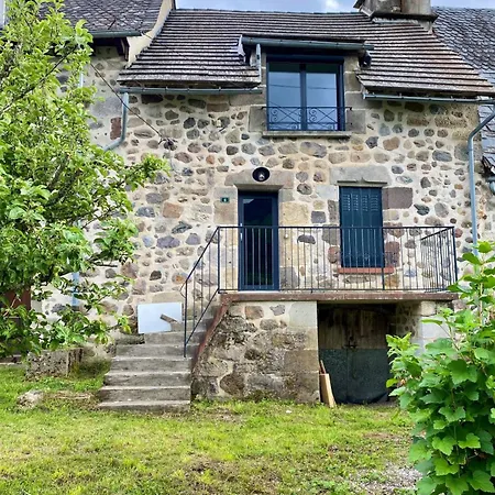 Dom wakacyjny La Maison A La Campagne Mandailles-Saint-Julien