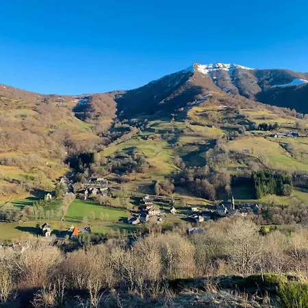 Dom wakacyjny La Maison A La Campagne Mandailles-Saint-Julien